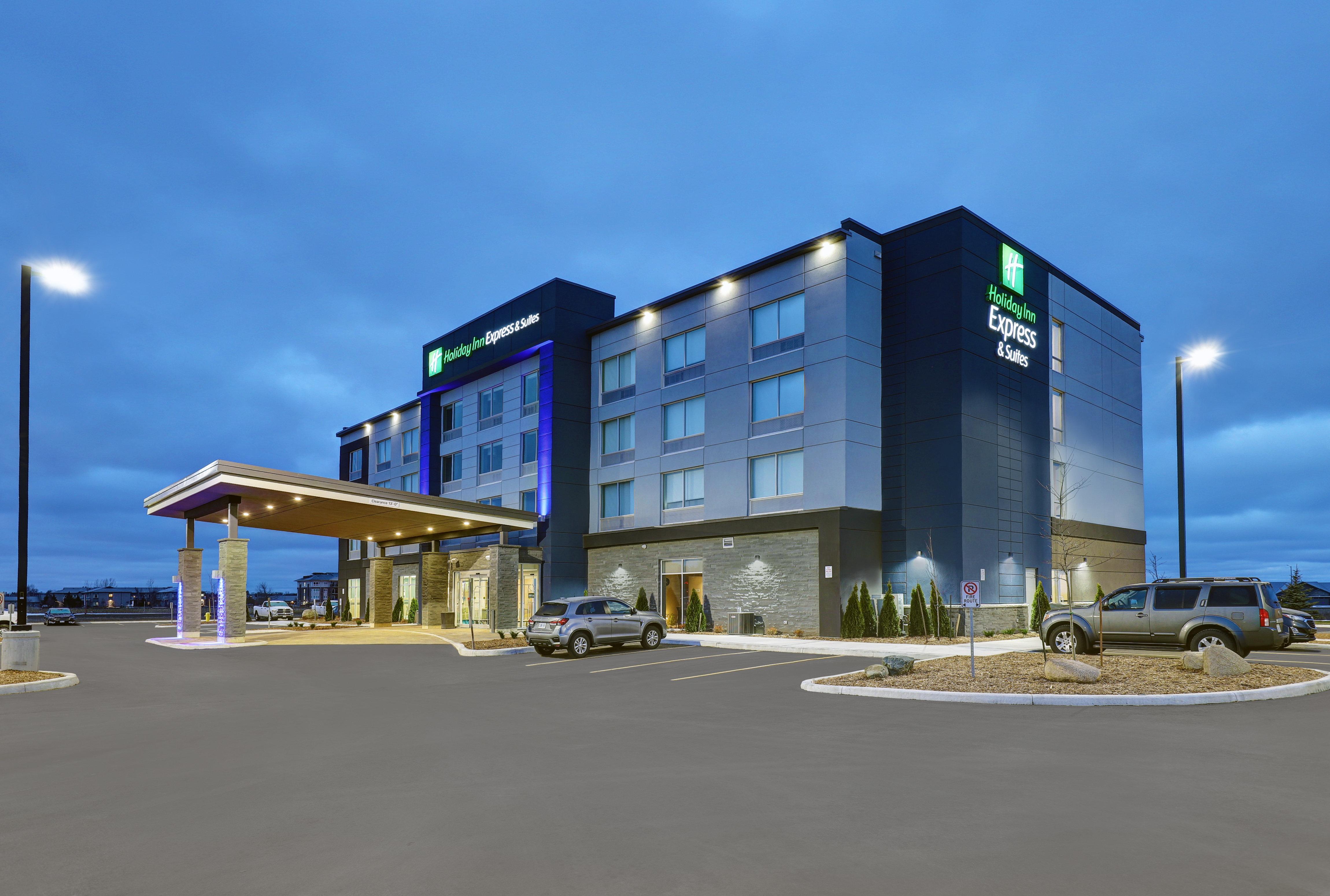 Holiday Inn Express & Suites - 埃尔金港 外观 照片