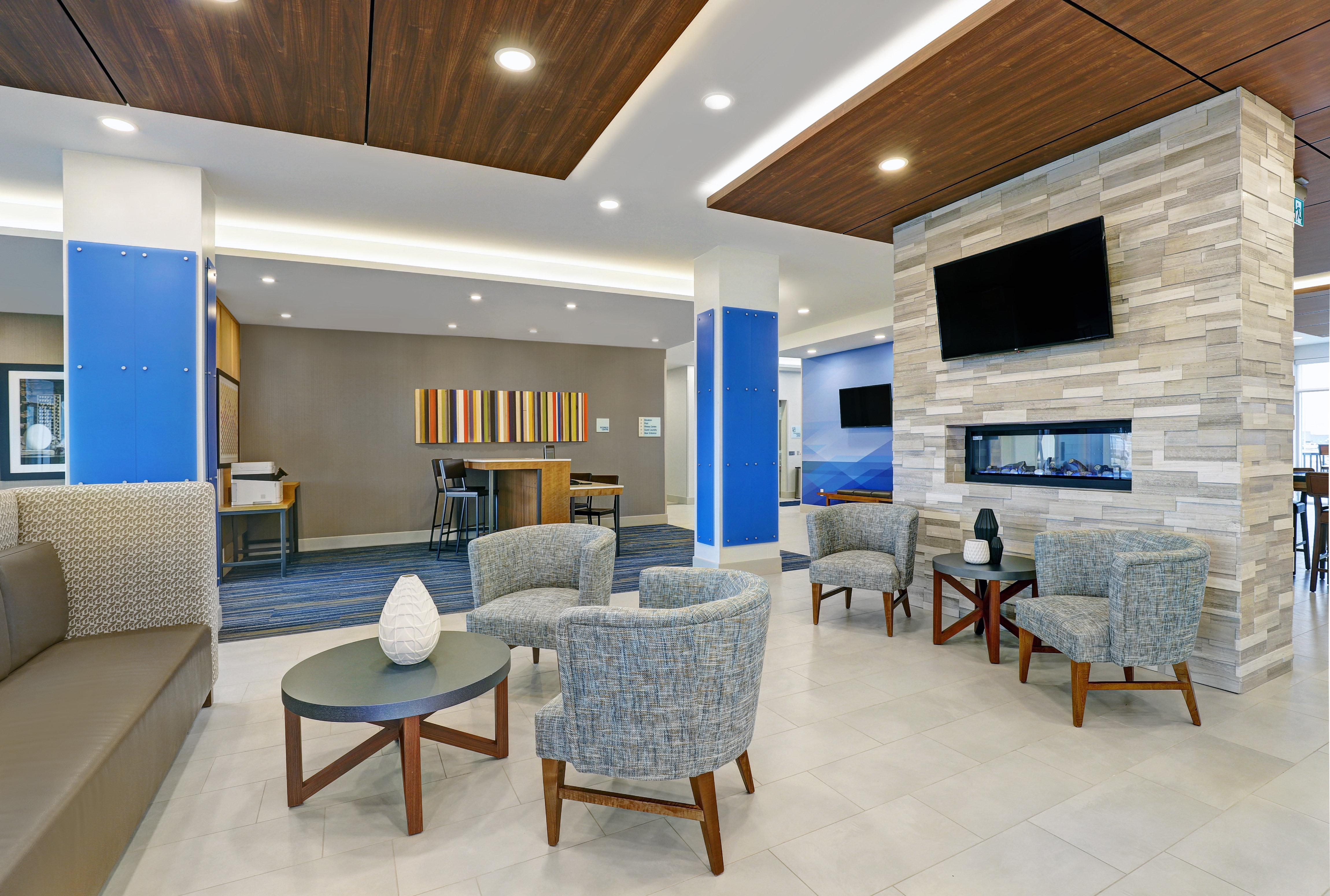 Holiday Inn Express & Suites - 埃尔金港 外观 照片