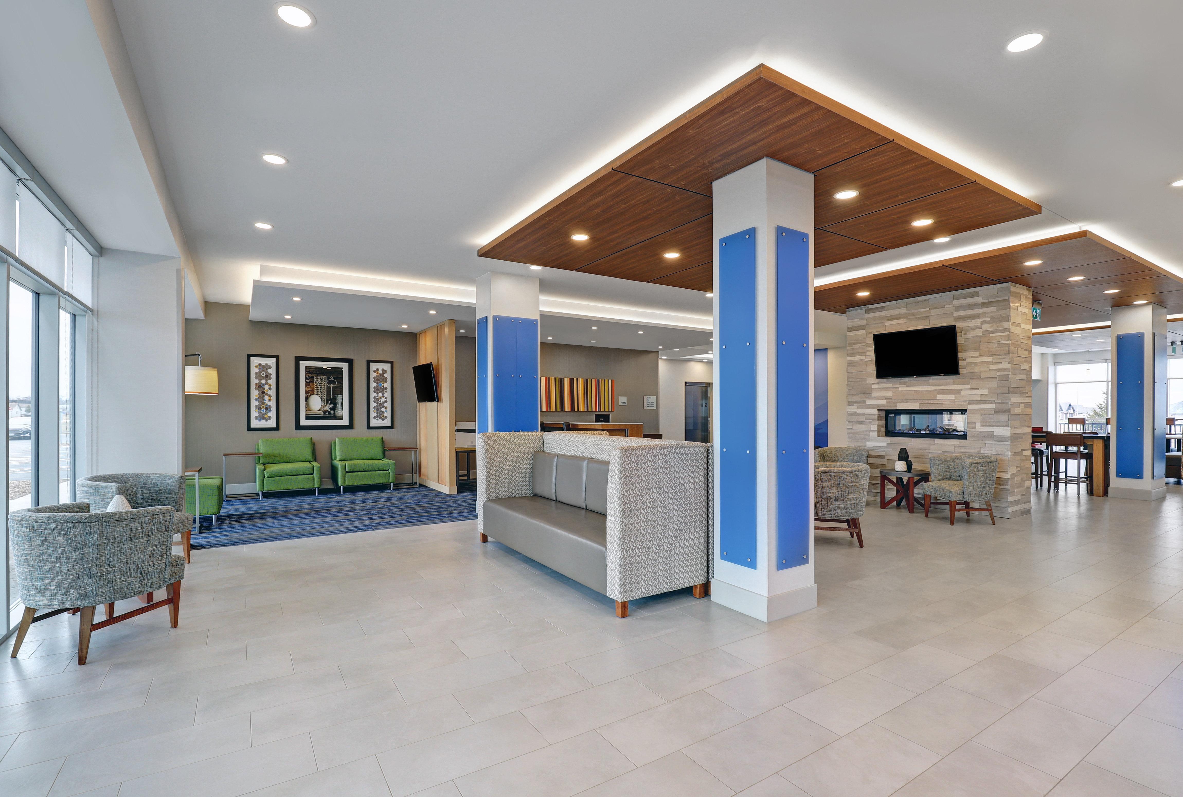 Holiday Inn Express & Suites - 埃尔金港 外观 照片